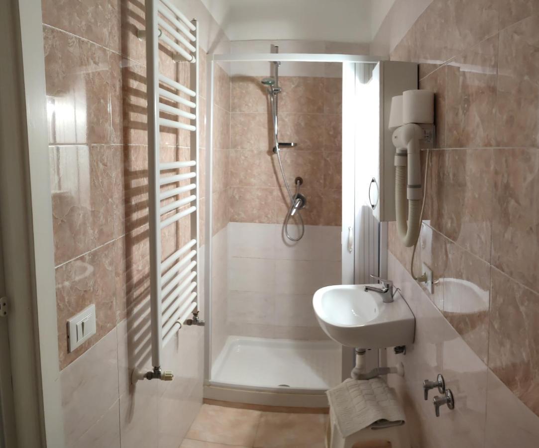 צ'לה ליגורה Hotel Villa Costa מראה חיצוני תמונה